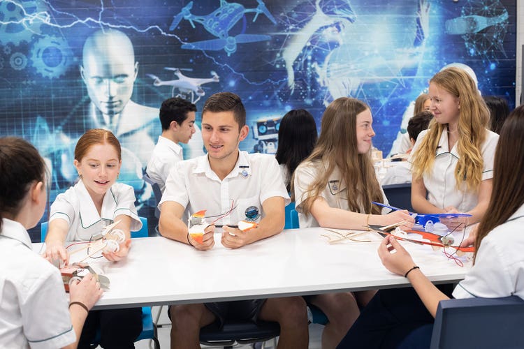 Sylvania High School students in the Digital Technology lab