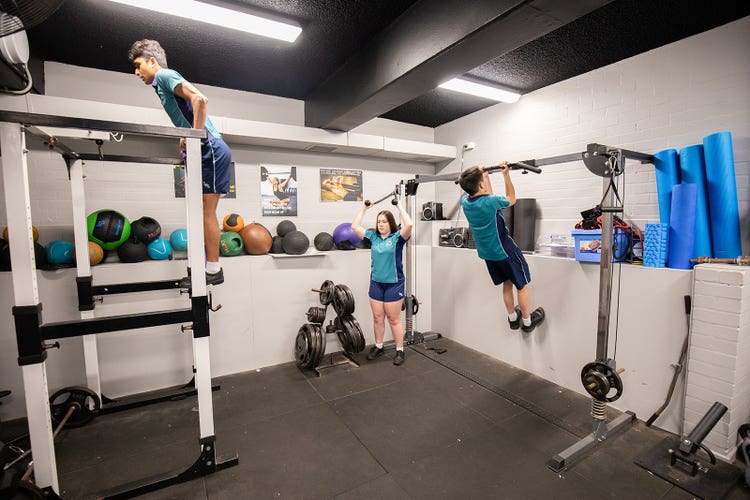 students from Sylvania High School exercising in the fitness centre